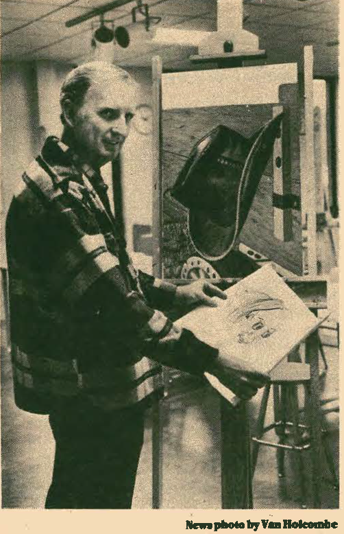 Jerry Rhodes at the easel